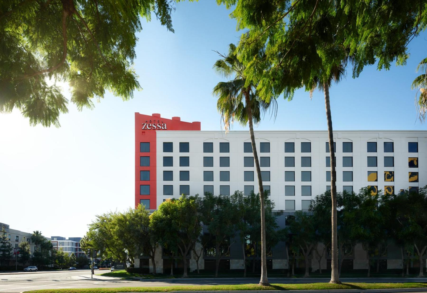 Zessa Orange County Airport, A Doubletree By Hilton 3*