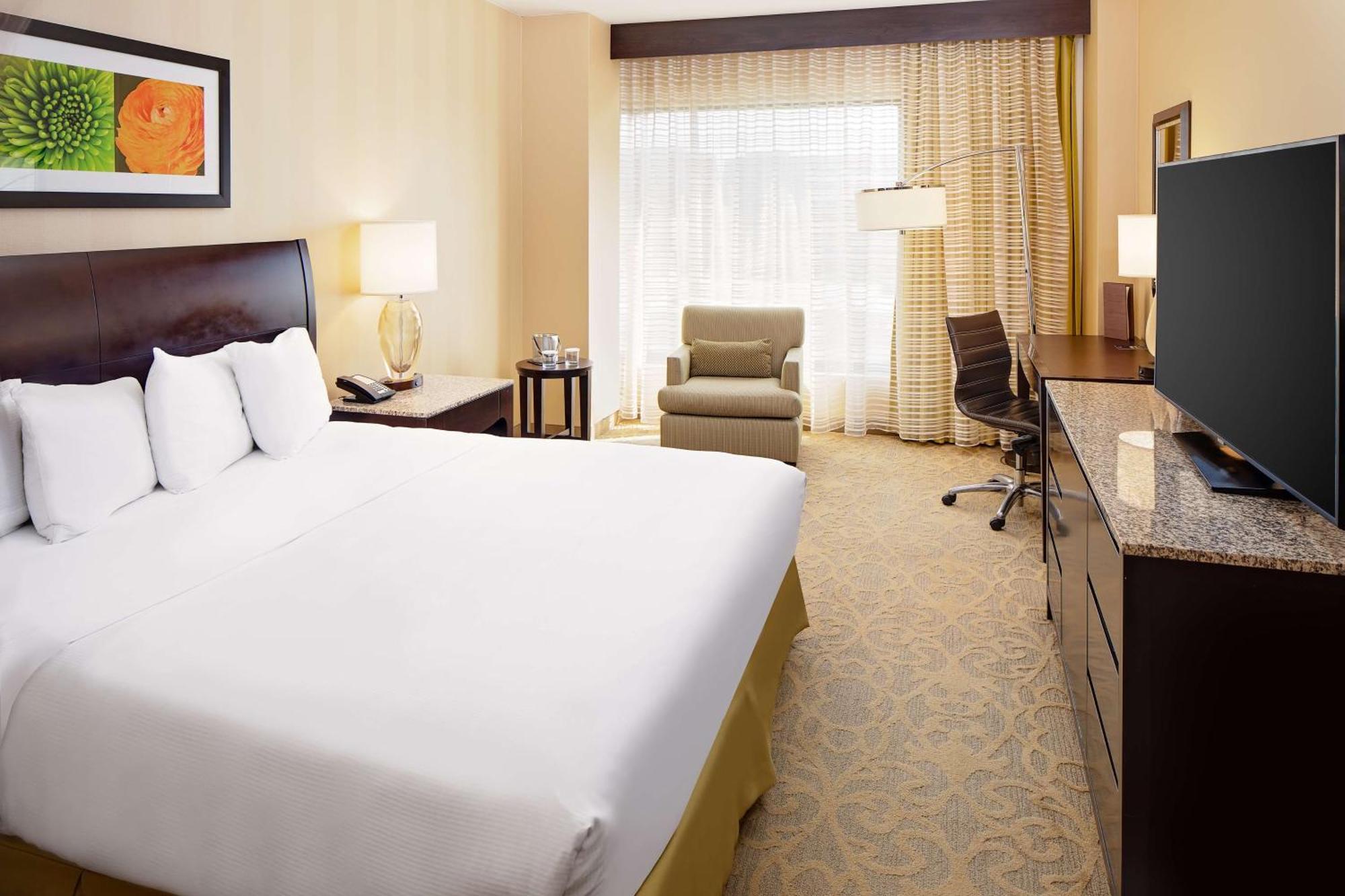 Hotel Zessa Orange County Airport, A Doubletree By Hilton 3*