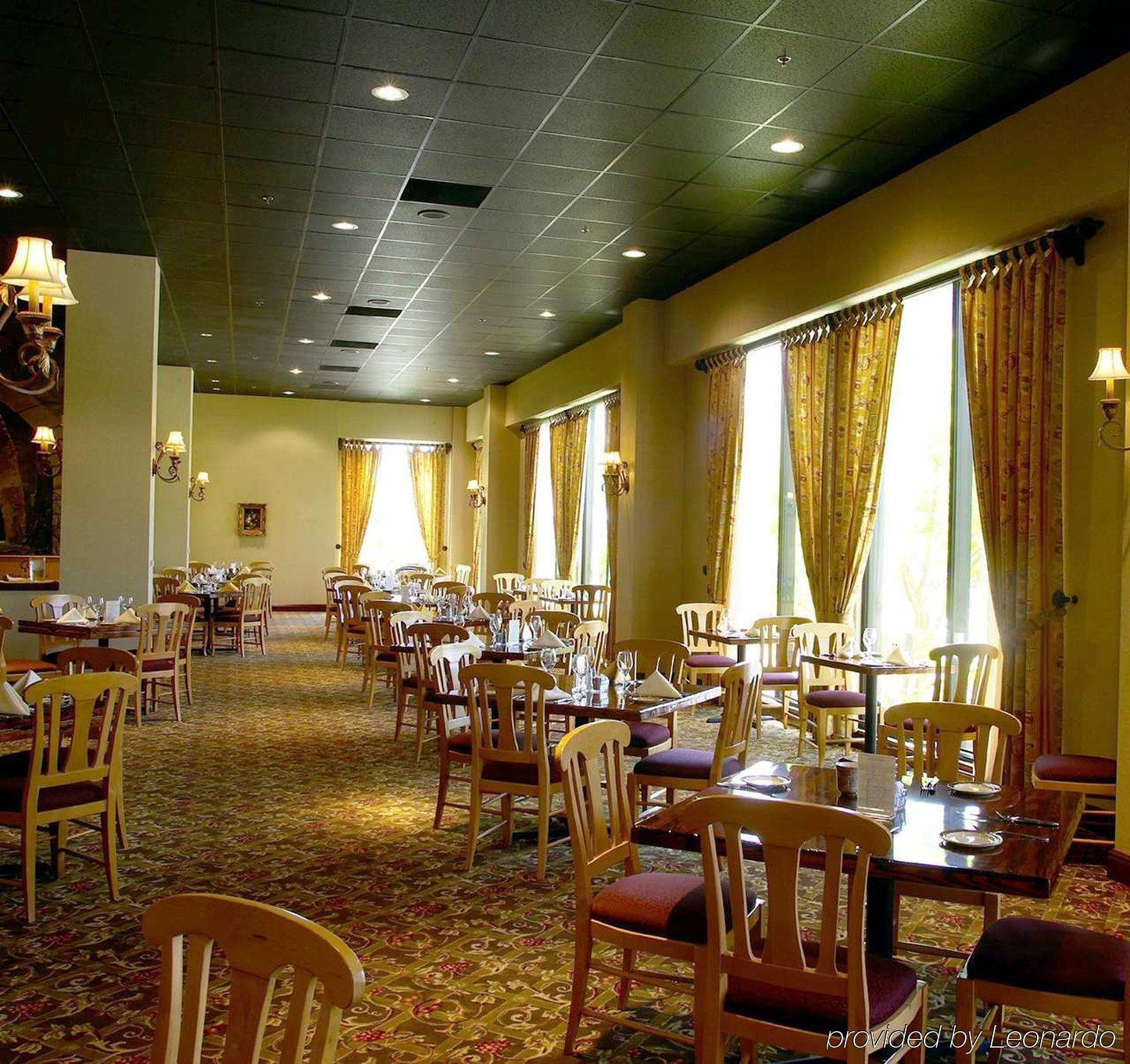 Zessa Orange County Airport, A Doubletree By Hilton Hotel