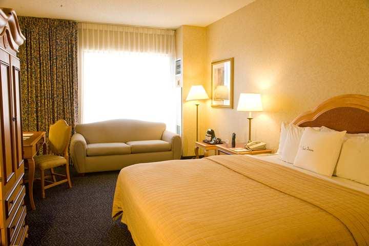 Hotel Zessa Orange County Airport, A Doubletree By Hilton 3*